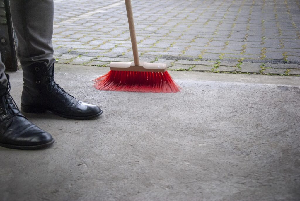 sweeping, the court, brush, clean, to clean, cleaning, floor, garage, vacuuming, order, sweeping, sweeping, sweeping, sweeping, sweeping